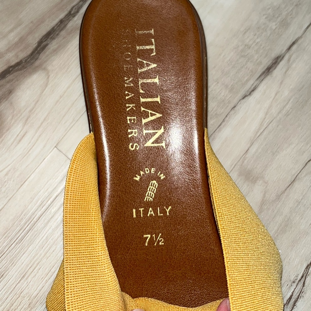 Italian Shoemakers Selah Sandal Mustard Thong Sandal 7.5 - Picture 5 of 9